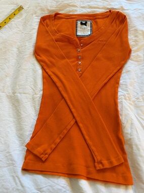 vintage hollister henley y2k size small gilly hicks RARE